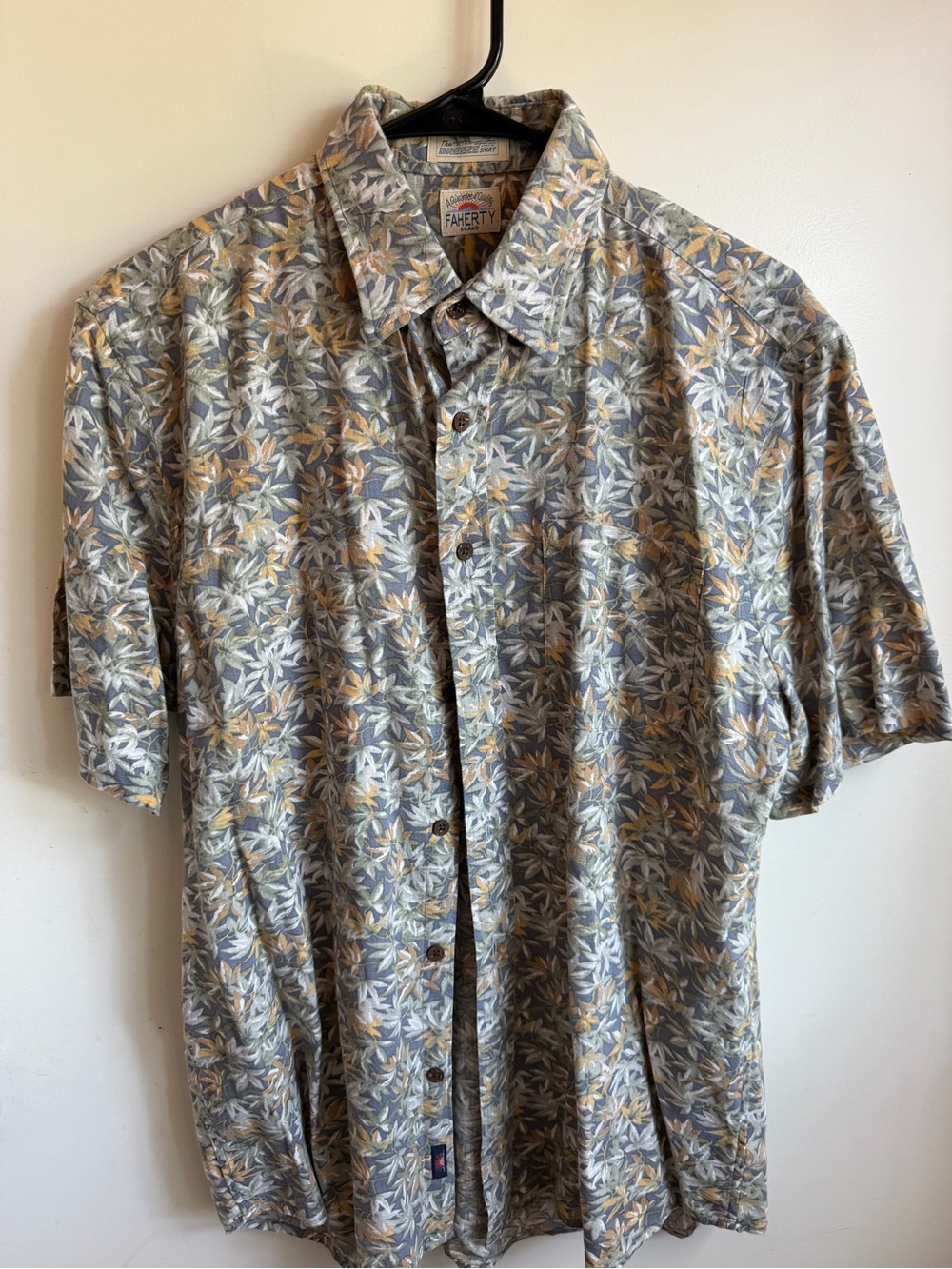 Faherty Gray Floral Short-Sleeve Button-Down with Yellow Leaf Print
